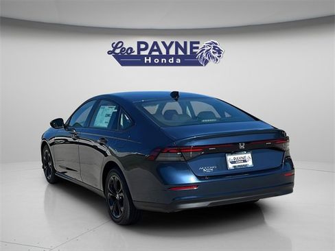 New 2025 Honda Accord SE image 5
