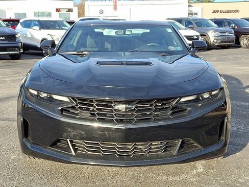 Used 2020 Chevrolet Camaro LT image 2
