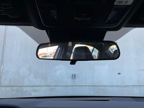 Used 2025 Toyota Camry SE image 17