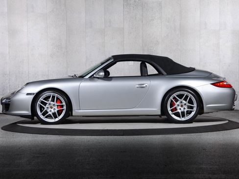 Used 2010 Porsche 911 Carrera S image 17