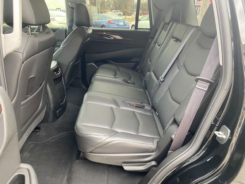 Used 2016 Cadillac Escalade 2WD image 8