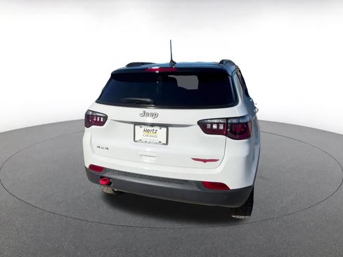 Used 2025 Jeep Compass Trailhawk image 15