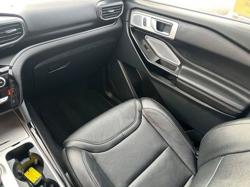 Used 2023 Ford Explorer ST w/ Technology Package image 24