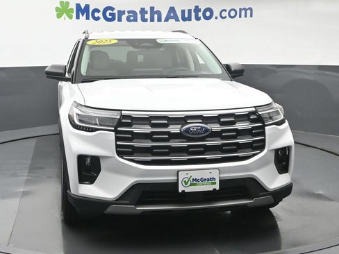 Used 2025 Ford Explorer Active w/ Active Comfort Package AWD/4WD image 5