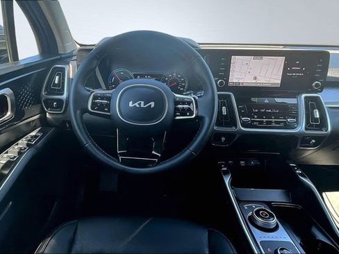 Certified 2023 Kia Sorento EX AWD/4WD image 8