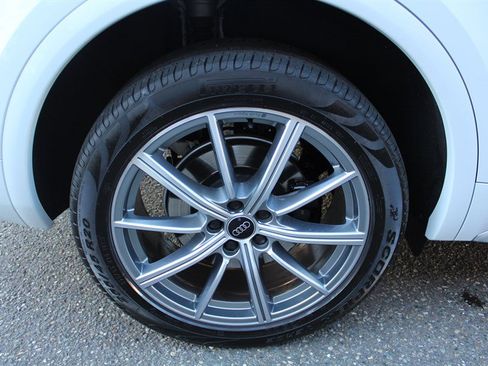 Used 2024 Audi SQ5 Premium Plus w/ Premium Plus Package AWD/4WD image 30