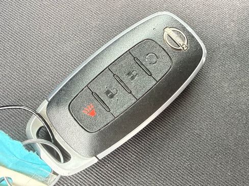 Used 2024 Nissan Pathfinder SV FWD image 26
