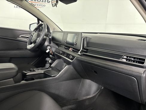 Used 2023 Kia Sportage LX FWD image 26
