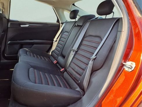 Used 2014 Ford Fusion SE w/ Equipment Group 201A FWD image 10