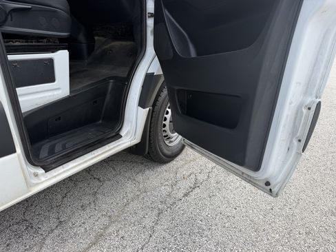 Used 2021 Mercedes-Benz Sprinter 2500 image 16