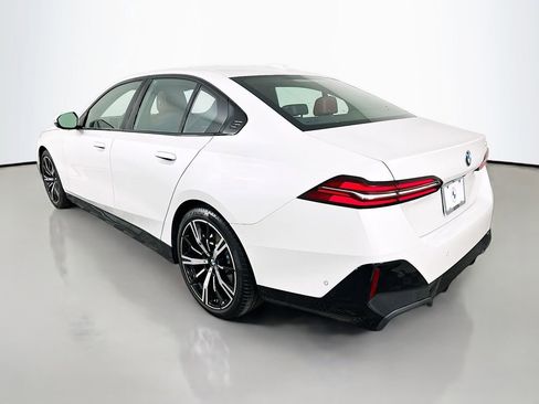 Used 2025 BMW 530i w/ M Sport Package image 7