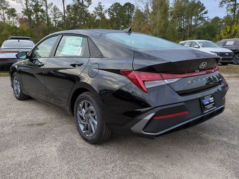 New 2026 Hyundai Elantra Blue image 7