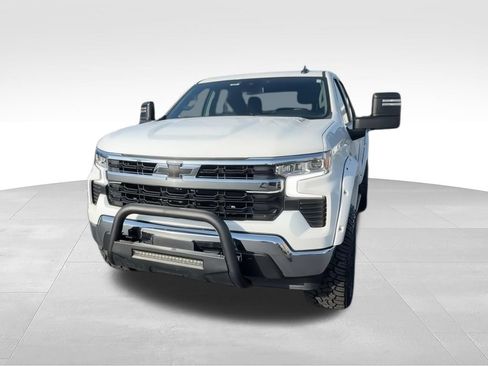 Used 2023 Chevrolet Silverado 1500 LT AWD/4WD image 4