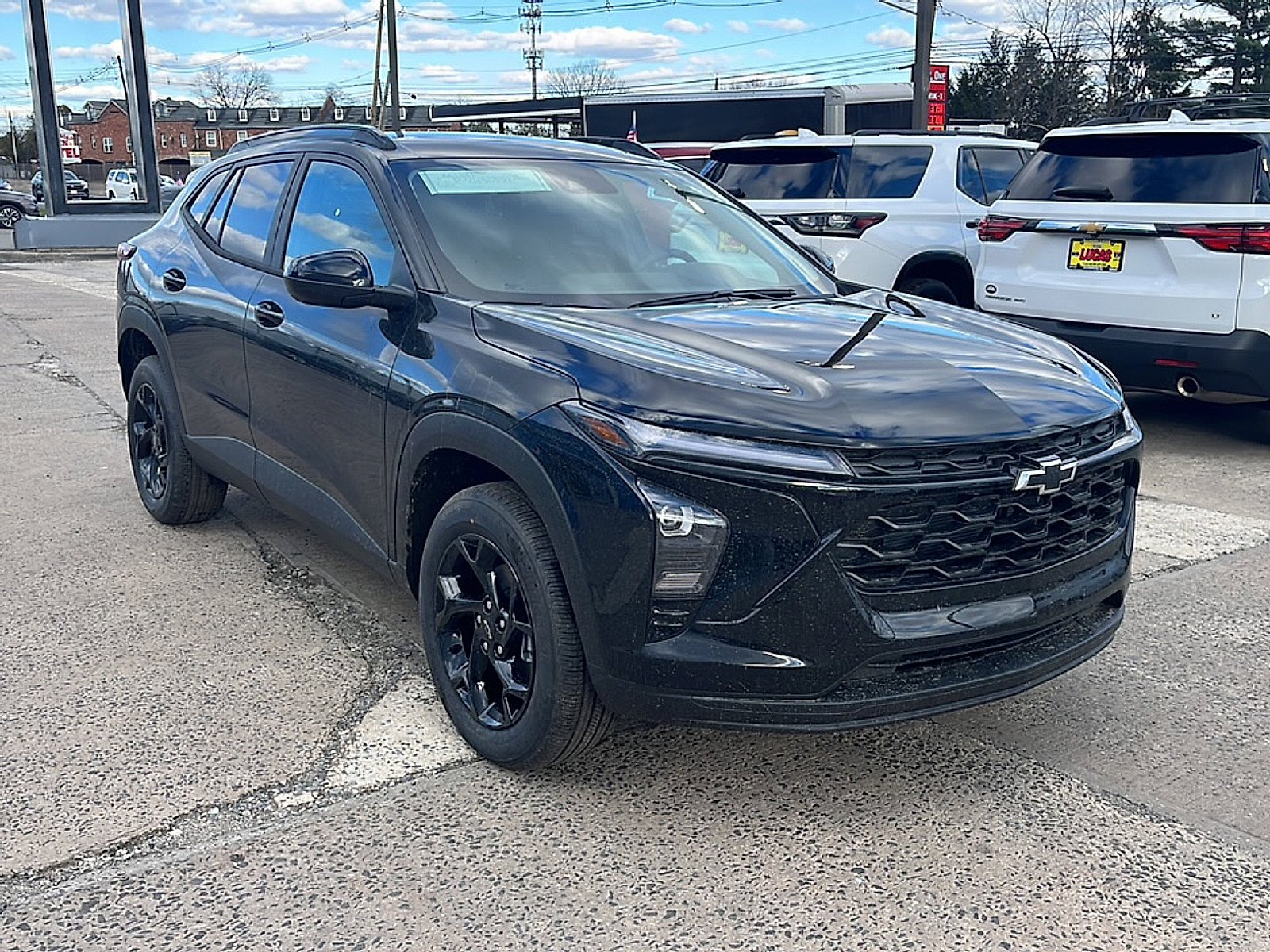 New 2026 Chevrolet Trax LT w/ Driver Confidence Package FWD image 3