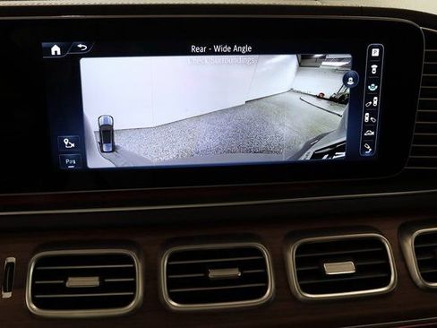 Used 2024 Mercedes-Benz GLS 580 4MATIC image 26