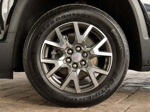 Used 2023 GMC Acadia SLE w/ Driver Convenience Package image 36