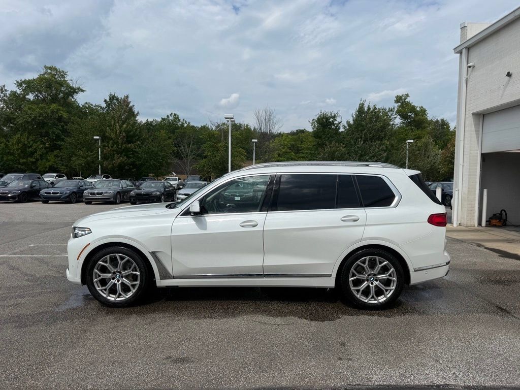 Used 2022 BMW X7 xDrive40i w/ Premium Package AWD/4WD image 2