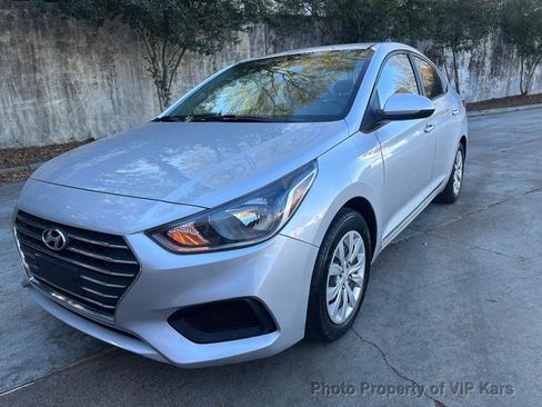 Used 2020 Hyundai Accent SE image 3