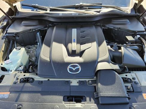 Certified 2025 MAZDA CX-70 Plug-In Hybrid w/ Premium Plus AWD/4WD image 18