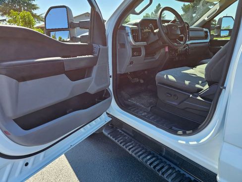Used 2023 Ford F350 XLT w/ FX4 Off-Road Package image 20