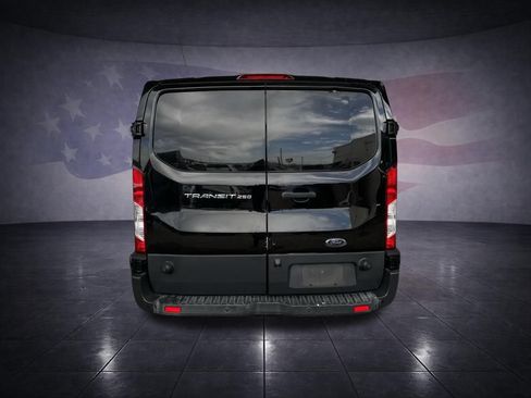 Used 2017 Ford Transit 250 148 Low Roof RWD image 4