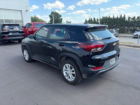 Used 2023 Chevrolet TrailBlazer LS FWD image 4