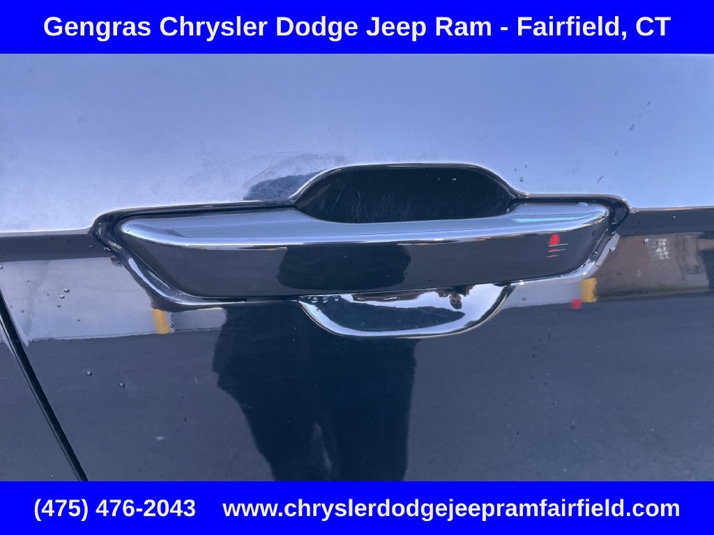 Used 2023 Jeep Grand Cherokee L Limited AWD/4WD image 15