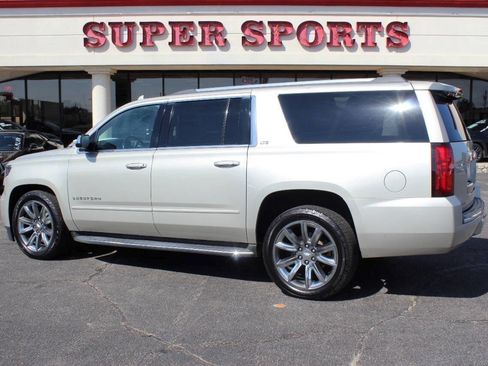 Used 2016 Chevrolet Suburban LTZ image 7