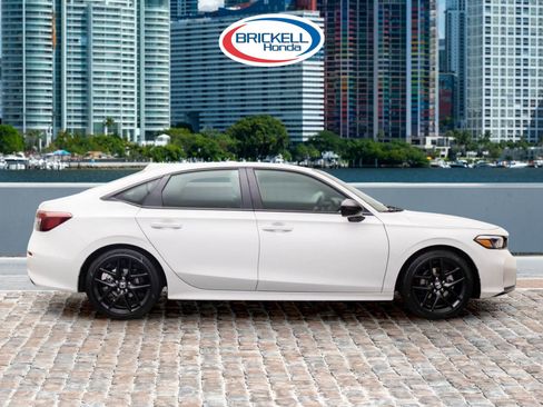 New 2025 Honda Civic Sport image 4