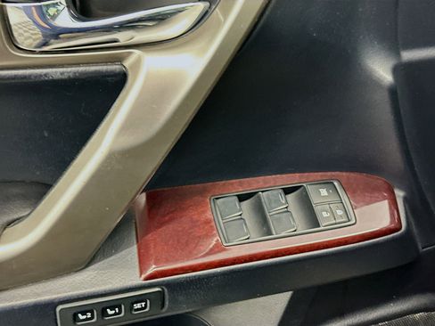 Used 2014 Lexus GX 460 image 15