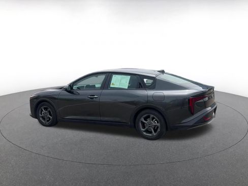 Used 2025 Kia K4 LXS FWD image 10
