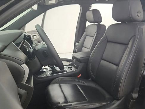 Used 2022 Chevrolet Traverse LT AWD/4WD image 39