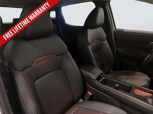 New 2026 Nissan Kicks SR AWD/4WD image 30