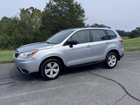 Used 2016 Subaru Forester 2.5i w/ Alloy Wheel Package AWD/4WD image 5