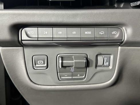 Used 2026 Cadillac Escalade ESV Platinum Sport AWD/4WD image 27