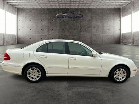 Used 2006 Mercedes-Benz E 350 4MATIC Sedan image 2