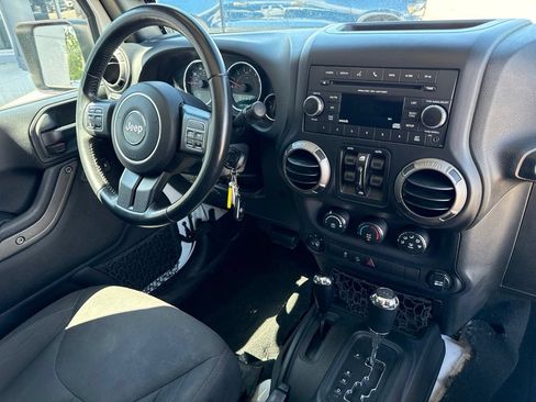 Used 2017 Jeep Wrangler Unlimited Sport w/ Quick Order Package 24S AWD/4WD image 34