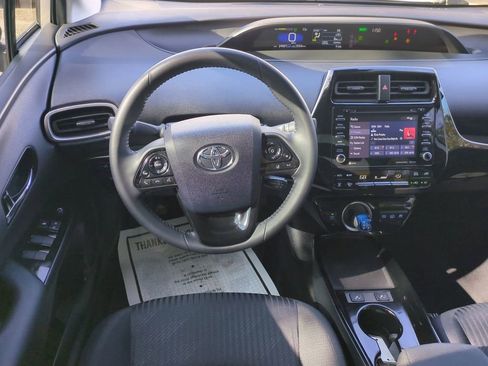 Used 2022 Toyota Prius Prime XLE image 15
