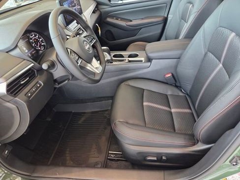 New 2026 Nissan Altima 2.5 SR FWD image 13