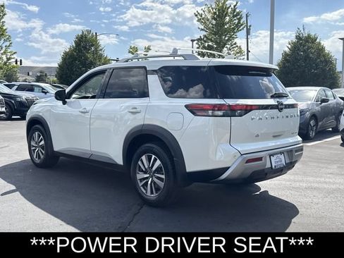 Used 2022 Nissan Pathfinder SL AWD/4WD image 6