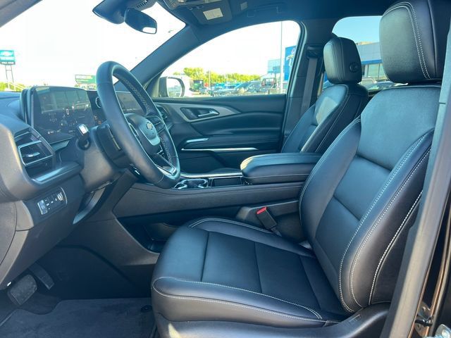 Used 2026 Chevrolet Traverse LT AWD/4WD image 4