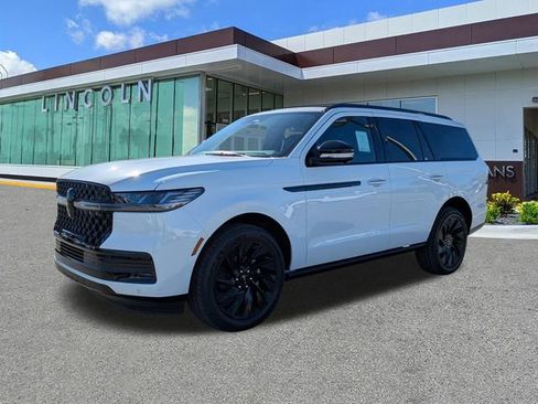 New 2025 Lincoln Navigator Reserve w/ Jet Appearance Package AWD/4WD image 8