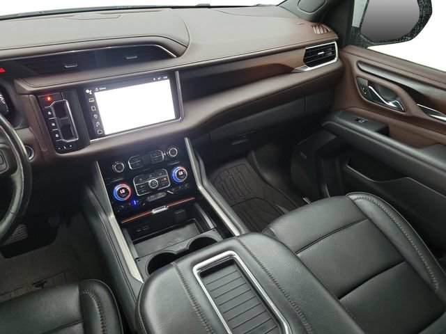 Used 2022 GMC Yukon XL Denali RWD image 32