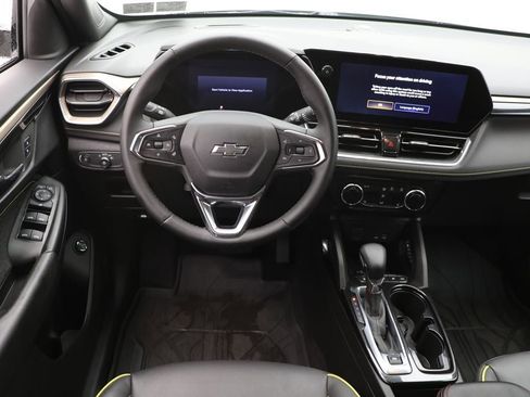 Used 2024 Chevrolet TrailBlazer ACTIV w/ Convenience Package image 13