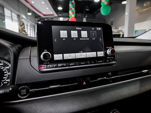 Used 2024 Mitsubishi Outlander ES image 34