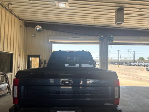 Used 2020 Ford F250 Lariat w/ Lariat Ultimate Package AWD/4WD image 5