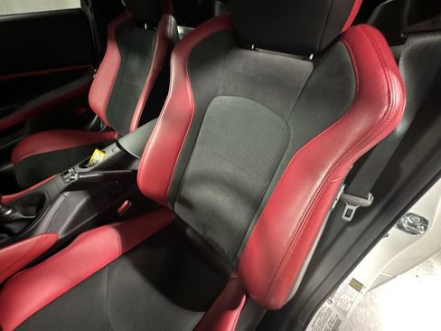 Used 2024 Nissan Z Performance w/ Floor Mat Package image 18