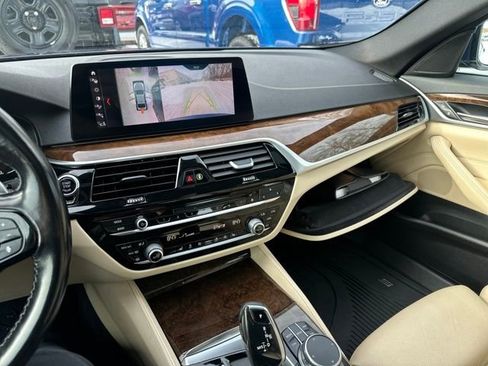 Used 2019 BMW 530i xDrive w/ Premium Package image 45