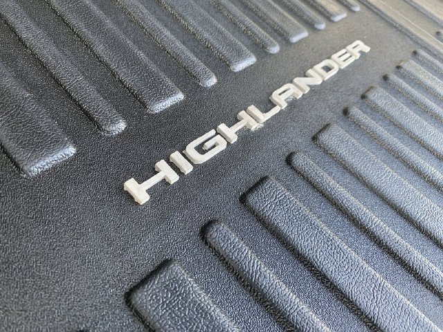 Used 2025 Toyota Highlander XLE FWD image 40