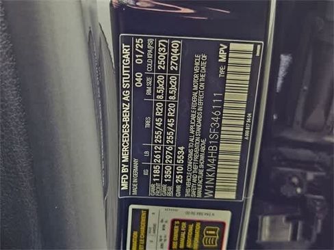 Used 2025 Mercedes-Benz GLC 300 4MATIC image 90